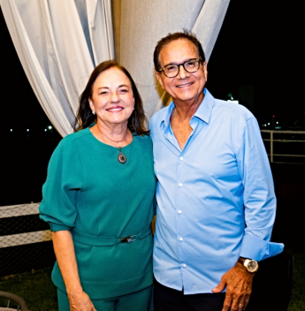 Beto Studart compartilha momento em família durante voo entre Rio e São Paulo