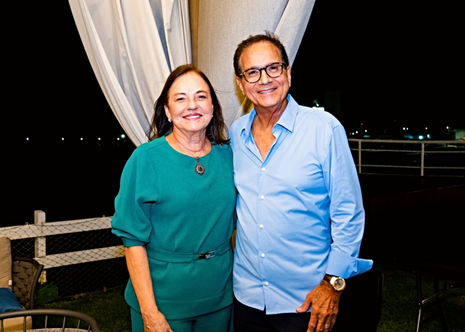 Beto Studart compartilha momento em família durante voo entre Rio e São Paulo