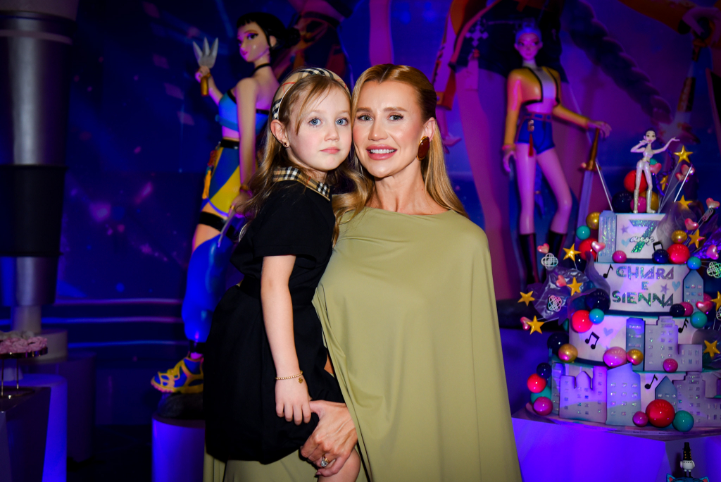 Ana Paula Seibert E Vicky Justus 3386