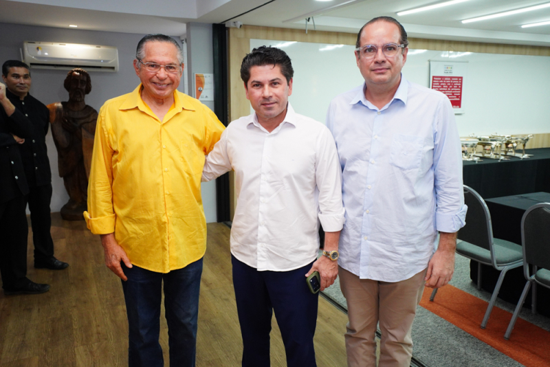 Na Alessandro Belchior Imóveis - Liderança do agro, Luiz Roberto Barcelos é destaque em tradicional almoço do Amigos em Ação