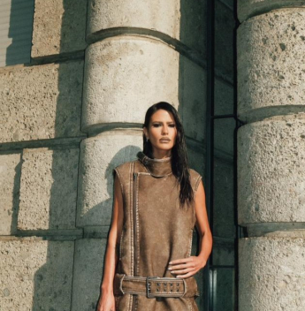 Anttónia participa dos desfiles da Diesel e da Fendi na Semana de Moda de Milão