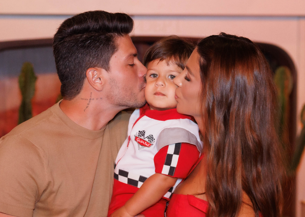 Arthur Aguiar, Jheny Santucci E Gabriel