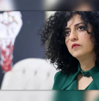 Vencedora do Nobel da Paz recebe nova condenação e soma mais de 30 anos de prisão no Irã