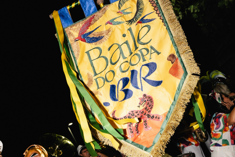 Alma tropical - Baile do Copa exalta a brasilidade com Camila Pitanga à frente da festa