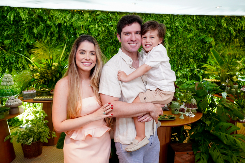 Festive Moment - Almoço de aniversário de Tarcisio Porto esbanja charme e alegria à beira-mar