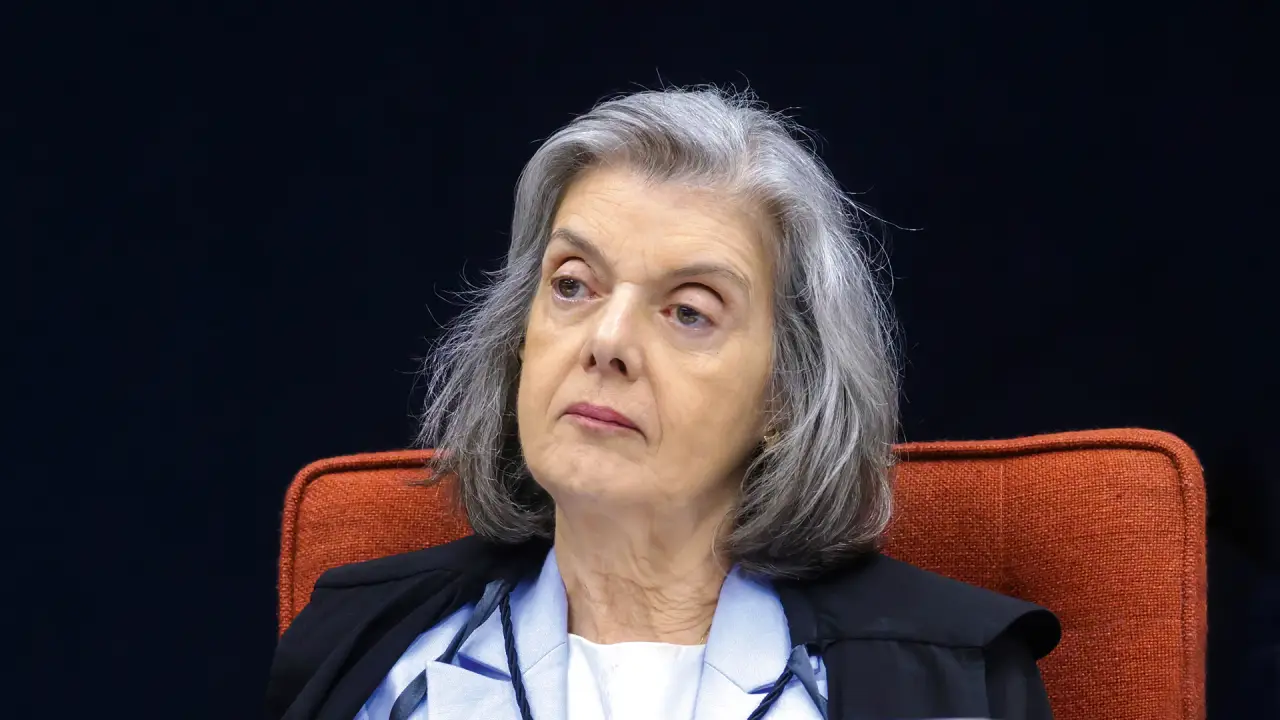 Cármen Lúcia anuncia recomendações éticas para magistratura e alerta contra descrença cívica no Judiciário