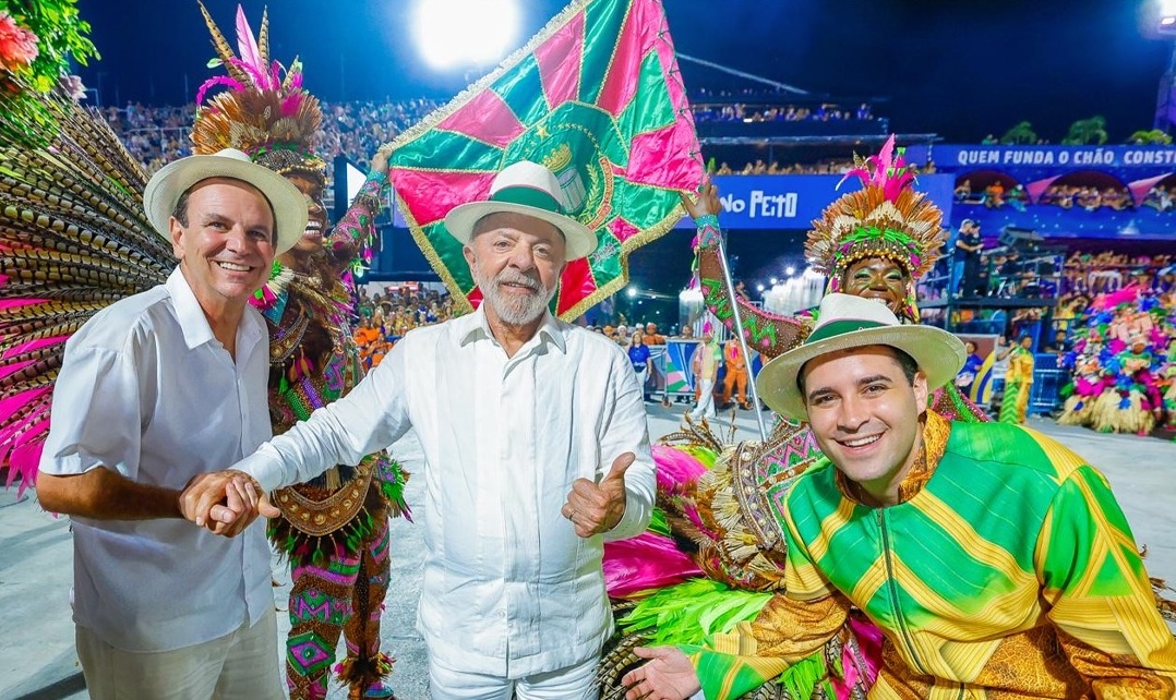 Sapucaí, poder e cálculo eleitoral: o desfile em homenagem a Lula e os sinais da temporada política