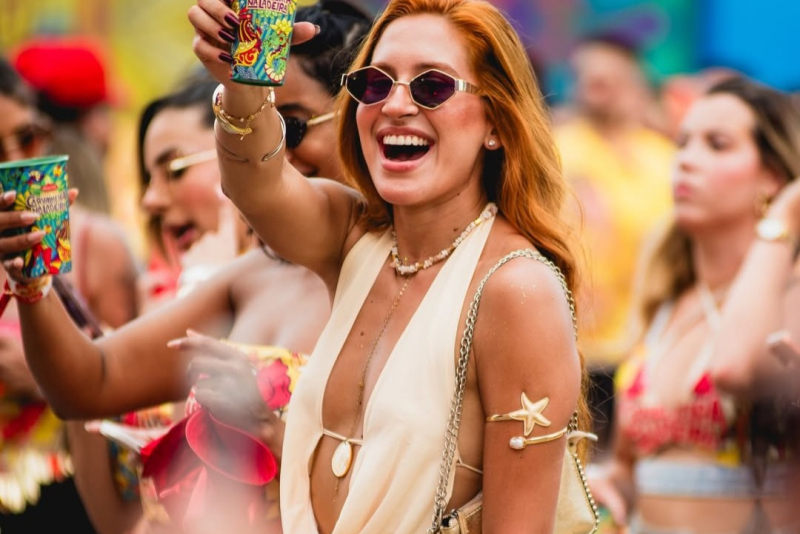 Festival premium - Carvalheira na Ladeira reúne Anitta, Gusttavo Lima e Ne-Yo em domingo histórico de Carnaval em Olinda