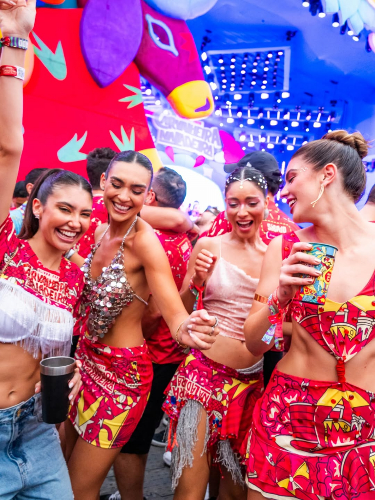 Cinco Palcos Fervendo, Zero Pausa E A Galera Vivendo. O Sábado Perfeito Existe, Sim. E Tá Aconte