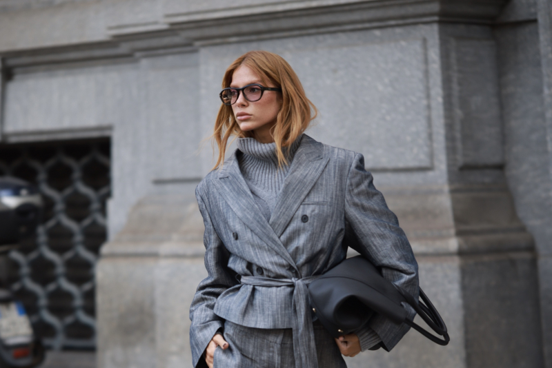 Jordanna Maia acompanha desfile da BOSS em Milão e divide front row com David Beckham