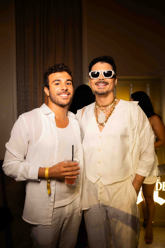 Davi Passos E Ariel Aquino