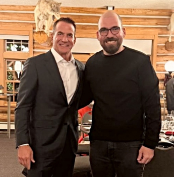 Abelardo Sampaio fortalece parceria com a Kohler durante conferência nos EUA