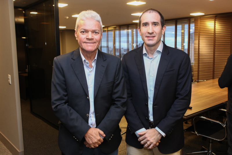 Presidência articulada - Seacec empossa Luiz Fernando Bittencourt para mandato 2026–2030