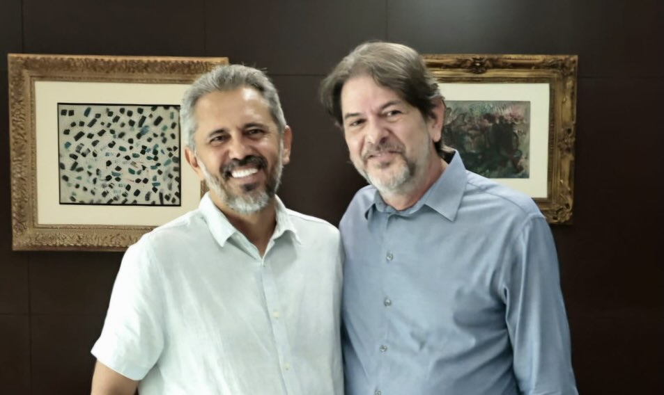 Elmano de Freitas e Cid Gomes se reúnem em meio a articulações da base para eleições