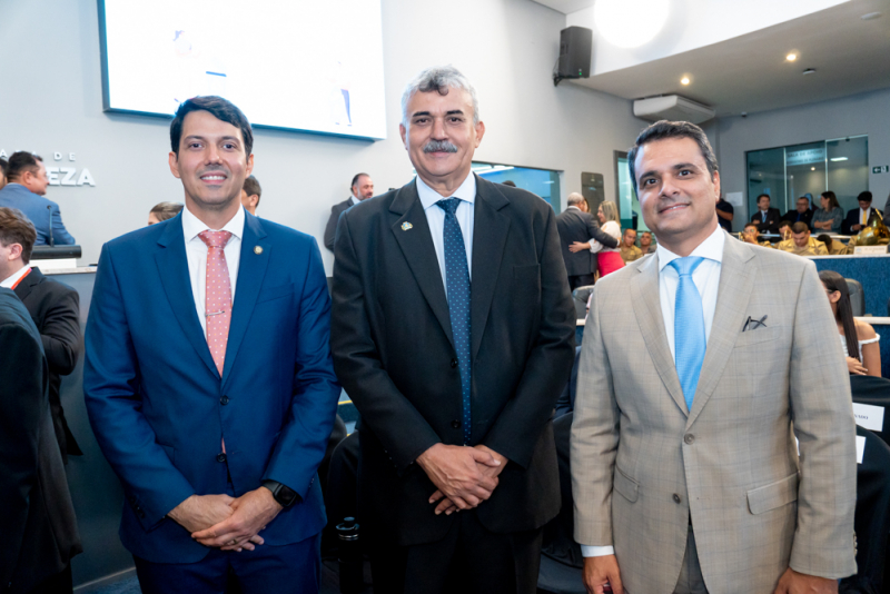 Atividade Parlamentar - Sessão solene dá início ao 1º semestre legislativo de 2026 na Câmara de Fortaleza