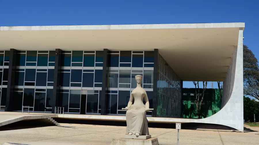 STF adia julgamento sobre supersalários e articula regra de transição com os três Poderes