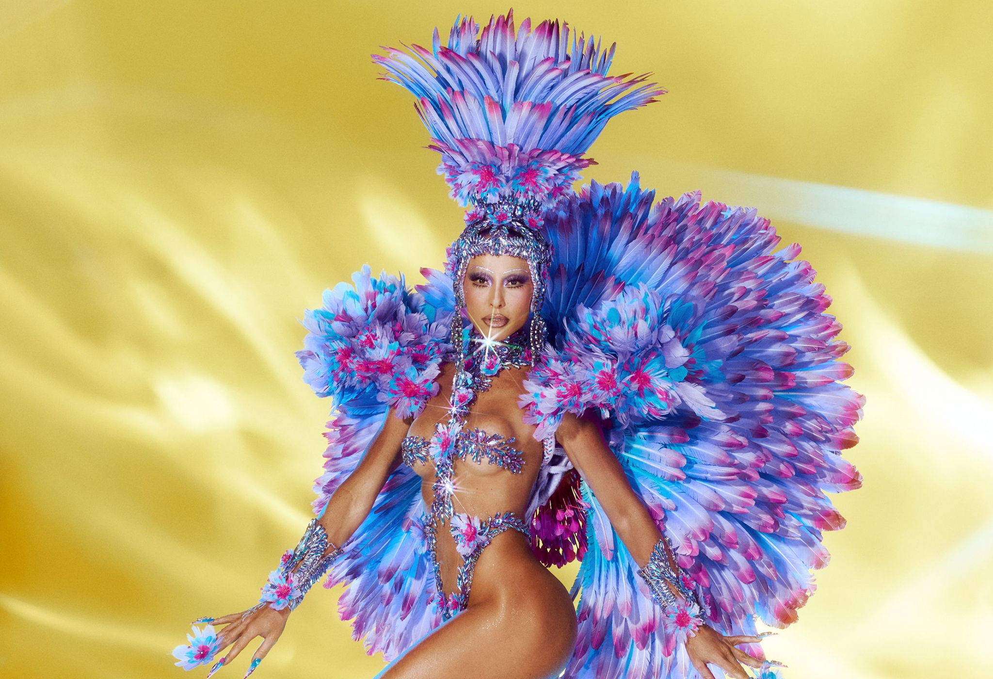 Sabrina Sato aposta em dois looks e domina desfile da Gaviões da Fiel em São Paulo