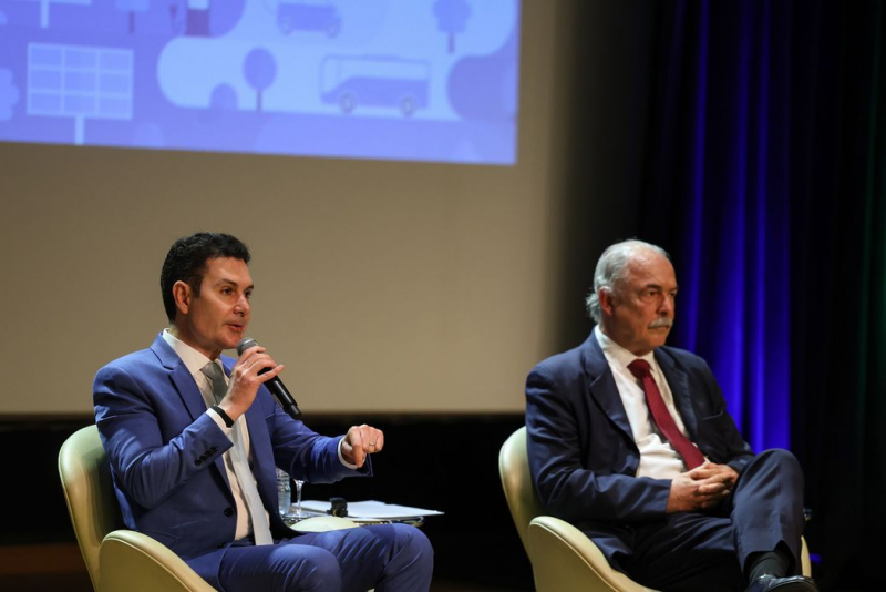 Ministros defendem mais parcerias em investimentos em infraestrutura
