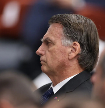 PF conclui que Bolsonaro pode permanecer preso na Papudinha sem necessidade de internação hospitalar