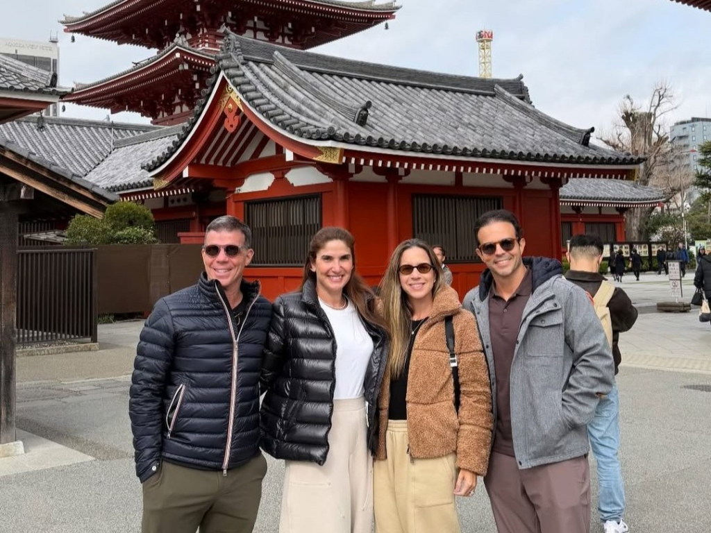 Brasileiros vivenciam tradição e contemplação. Fotos: Reprodução / Instagram