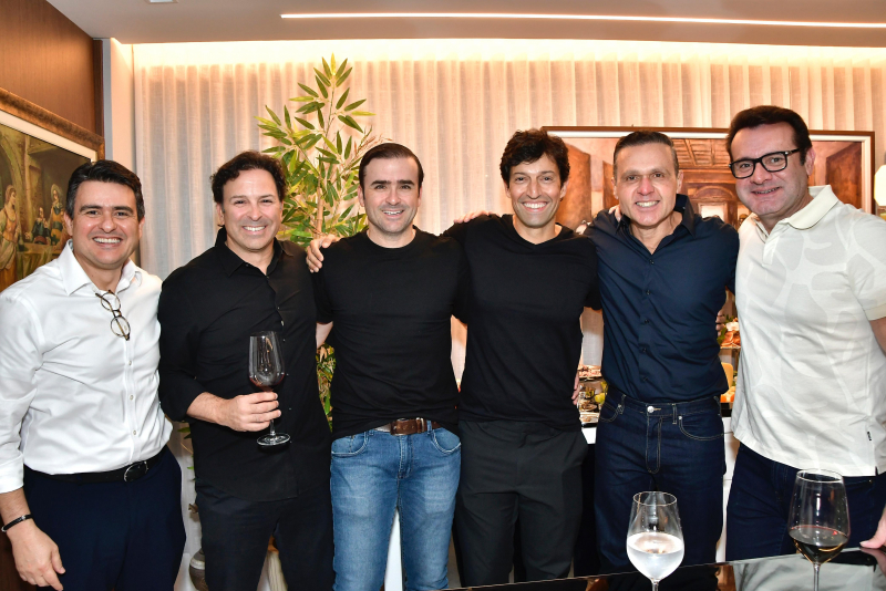 Brinde à Vida - Eduardo Diogo marca seus 55 anos com celebração intimista e convidados especiais