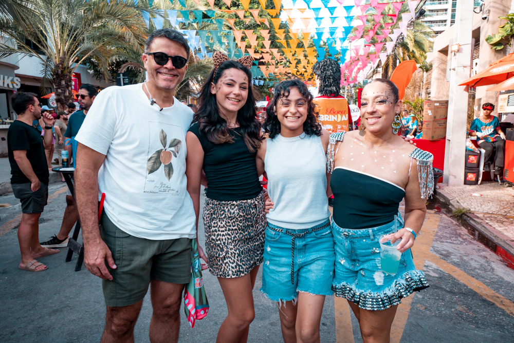 Marcelo Moreira, Gabriela, Lia E Paula Falcão