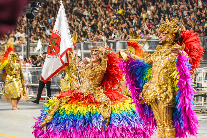 Avenida em festa - Carnaval 2026: segunda noite de desfiles movimenta São Paulo e Rio de Janeiro