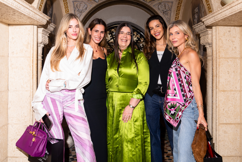 Former Versace Mansion - Naty D’Elia Benevides brilha em Miami na apresentação do novo projeto artístico de Malu Mesquita