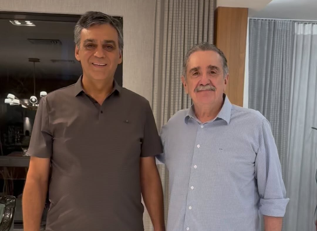 Caucaia entra no radar estratégico de Bismarck Maia para 2026 com apoio à esposa de Naumi Amorim