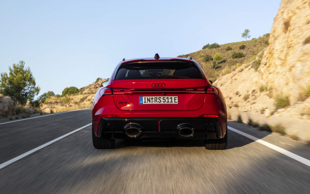 Progressiv Red Metallic, Outdoor Dynamic Photo, Exterior, Rear View