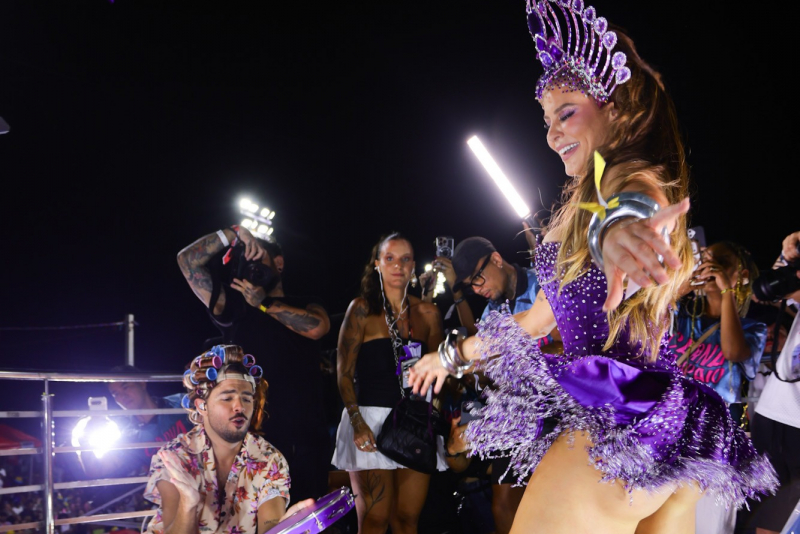 Fervo baiano - Marina Ruy Barbosa, Paolla Oliveira e mais famosos curtem show de Pedro Sampaio no Camarote Salvador