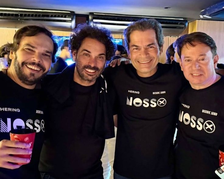 Desfile das Campeãs 2026: cearenses marcam presença nos camarotes da Sapucaí