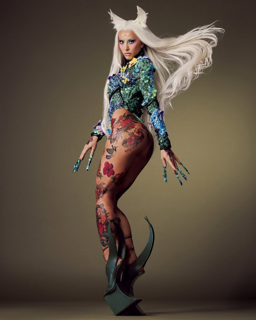 Que @sabrinasato Possui As Fantasias Mais Fashionistas Do Carnaval Ninguém Tem Dúvida. Por Isso,