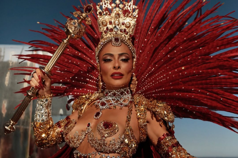 Queen Warming Up @unidosdoviradouro @dolcegabbana 📸 @pupindeleu (1)