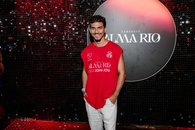 na Sapucaí - Camarote Alma Rio abre Carnaval 2026 com pista cheia e sets eletrônicos