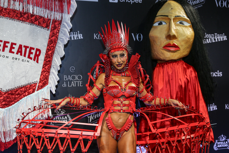 Folia couture - Baile da Vogue 2026 transforma o Copacabana Palace em passarela de fantasia e alta-costura