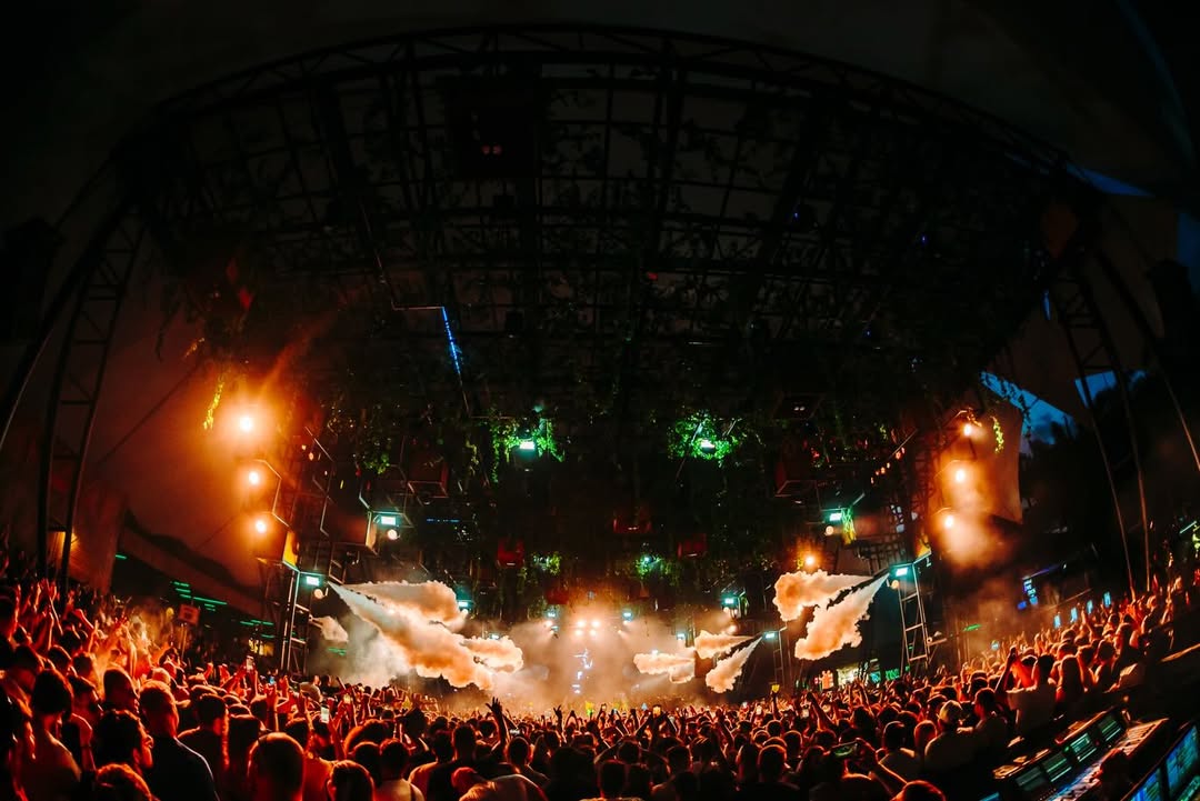 Ranking internacional elege as melhores baladas do mundo e destaca dois clubes do Brasil