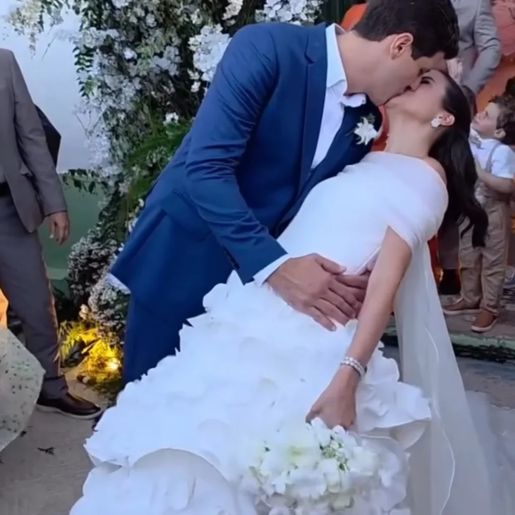 Saveclip.app 640405017 17898932535394370 4625158749097322924 N