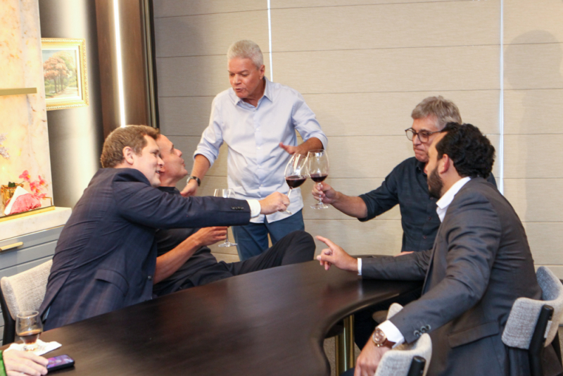 Presidência articulada - Seacec empossa Luiz Fernando Bittencourt para mandato 2026–2030