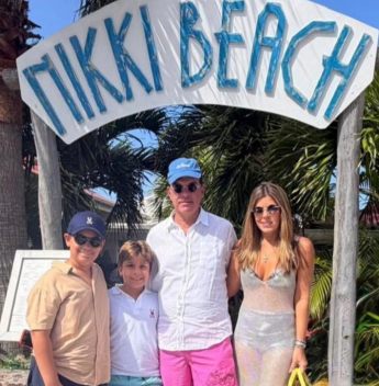 Léo Albuquerque escolhe St. Barth para celebrar seus 50 anos ao lado da família e dos amigos