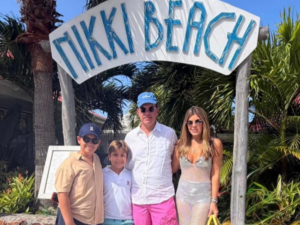 Léo Albuquerque escolhe St. Barth para celebrar seus 50 anos ao lado da família e dos amigos