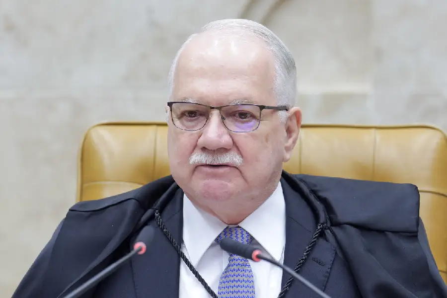 Fachin cancela reunião sobre código de conduta no STF e expõe divergências internas na Corte
