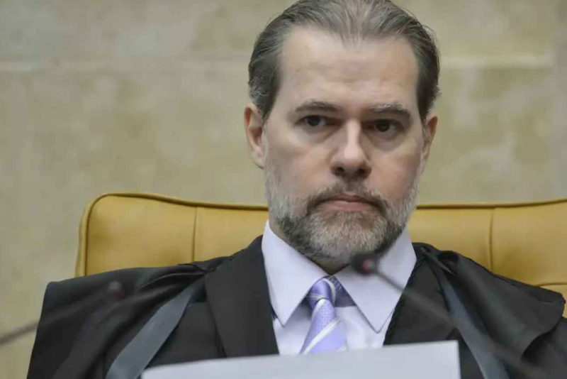 Toffoli devolve casos do banco Master à primeira instância e mantém apuração sensível no STF