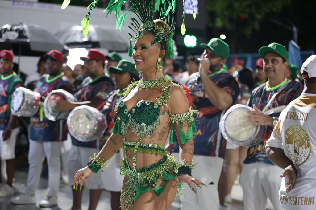 Virginia Fonseca (1)