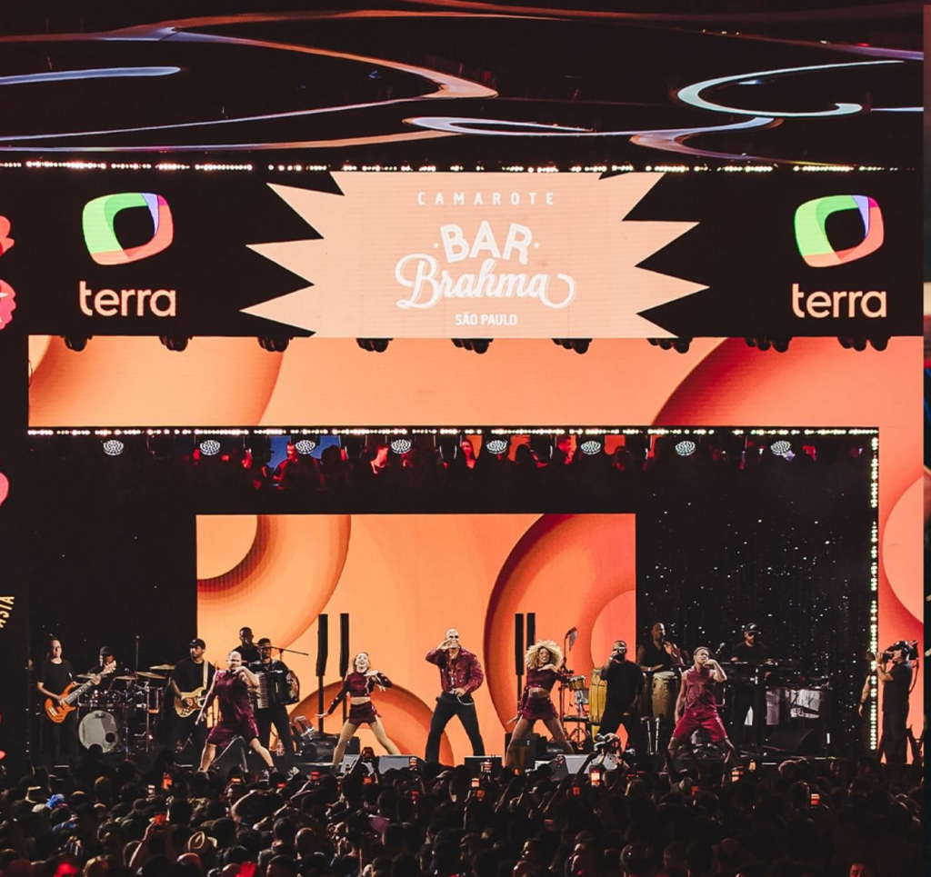 Camarote Bar Brahma reúne público em experiência premium no Carnaval