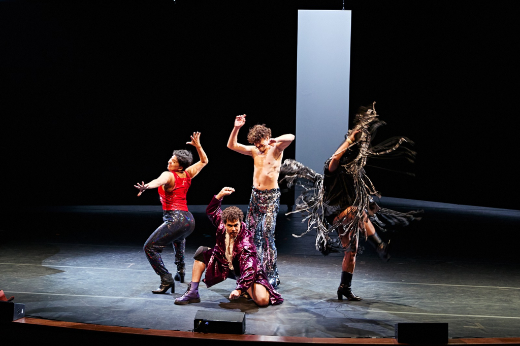 “Sonho Elétrico” chega ao TJA com Jesuíta Barbosa e proposta sensorial inspirada em Sidarta Ribeiro. Fotos: Divulgação