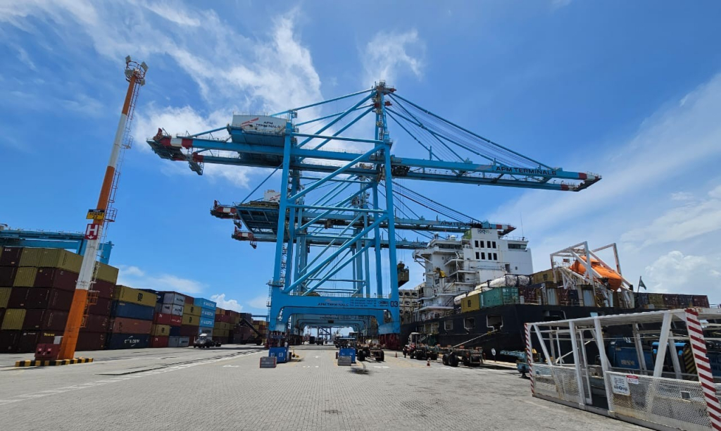 Porto do Pecém movimenta 20,96 milhões de toneladas e avança 7% em 2025