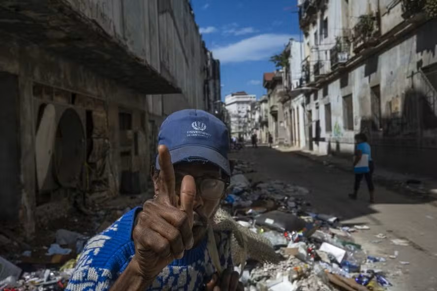 114044885 Havana Cuba 21 02 2026 Sem Combustivel Para Abastecer Os Caminhoes Servicos Publicos Esse