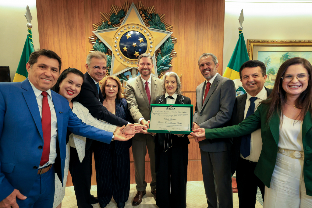 Ceará concede cidadania à ministra do STF e presidente do TSE Cármen Lúcia