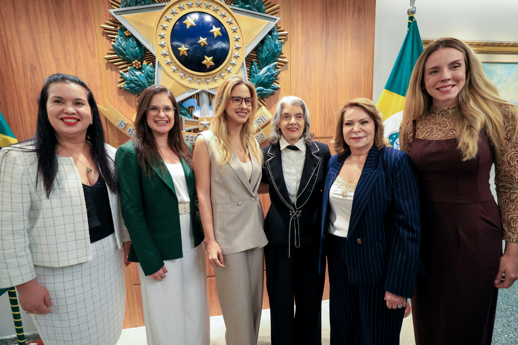 16 03 2026 Ministra Stf Cármen Lúcia Recebe Título De Cidadã Cearense Foto Junior Pio.. ( (5)